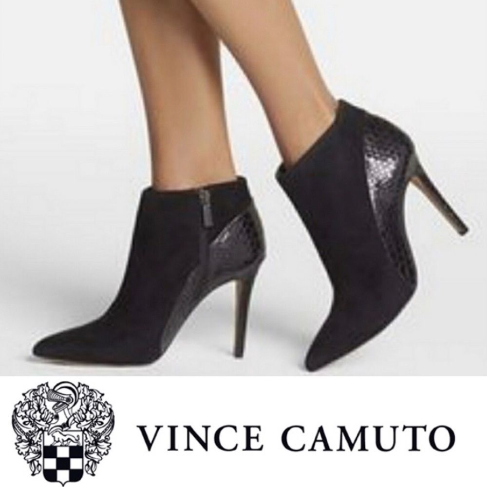 VINCE CAMUTO BLACK SUEDE SNAKESKIN ANKLE BOOTS